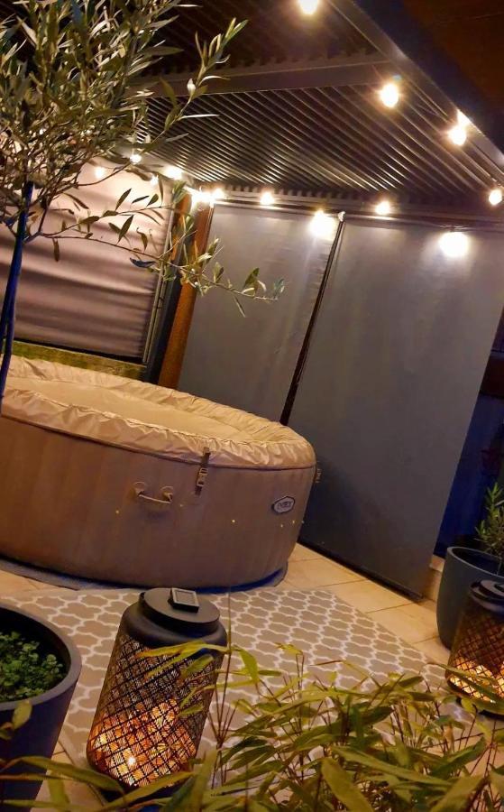 Hote Stephanois Studio, Parking& Borne Electrique Vila Velha Exterior foto