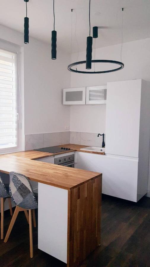 Hote Stephanois Studio, Parking& Borne Electrique Vila Velha Exterior foto
